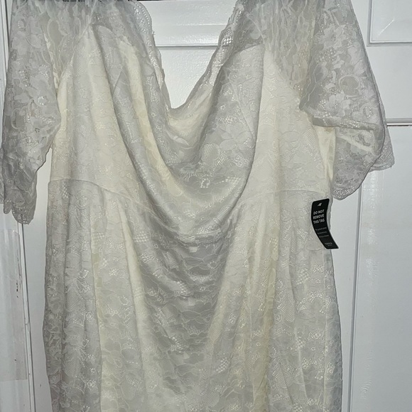 Torrid off shoulder white lace wedding dress nwt - Picture 3 of 5